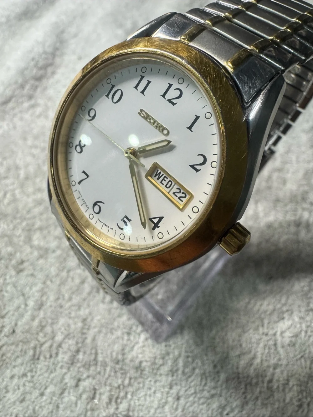 Seiko Two-Tone Gold and Silver Men's Watch with White Dial